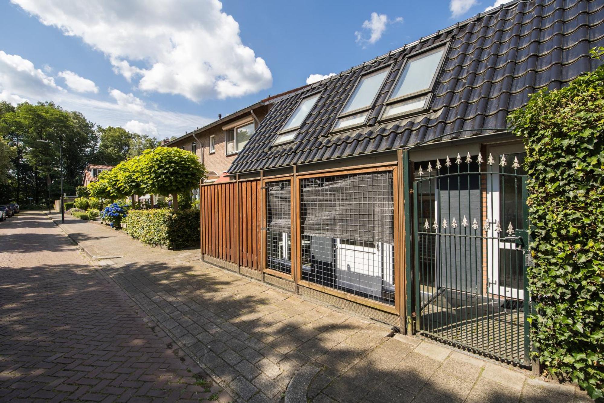 Luxe Wellness Apartment Apeldoorn With Jacuzzi And Sauna Екстериор снимка
