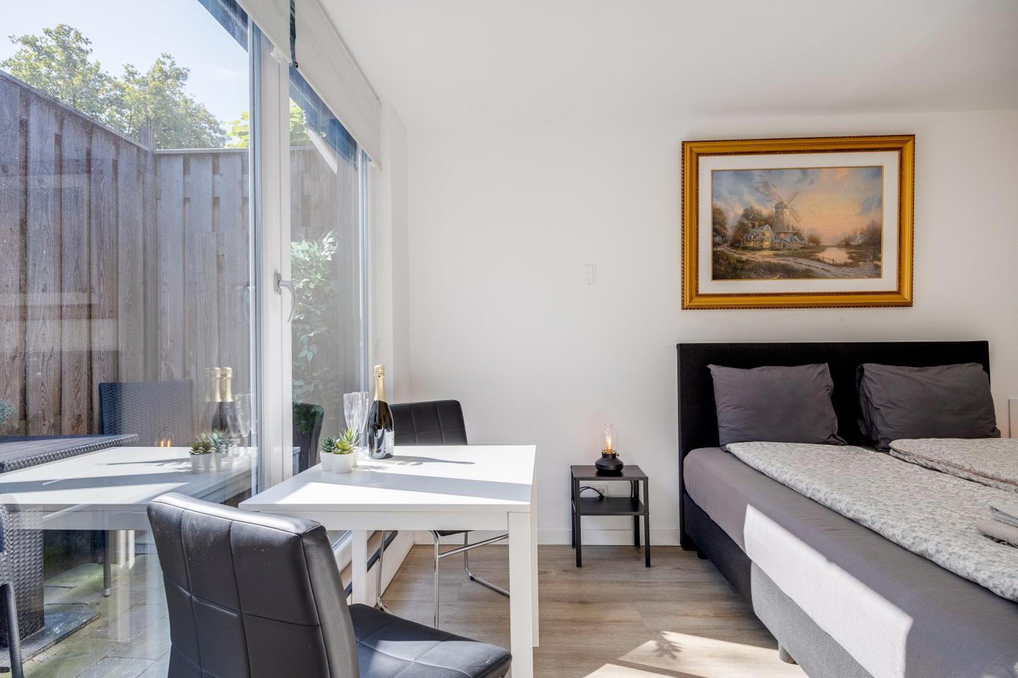 Luxe Wellness Apartment Apeldoorn With Jacuzzi And Sauna Екстериор снимка