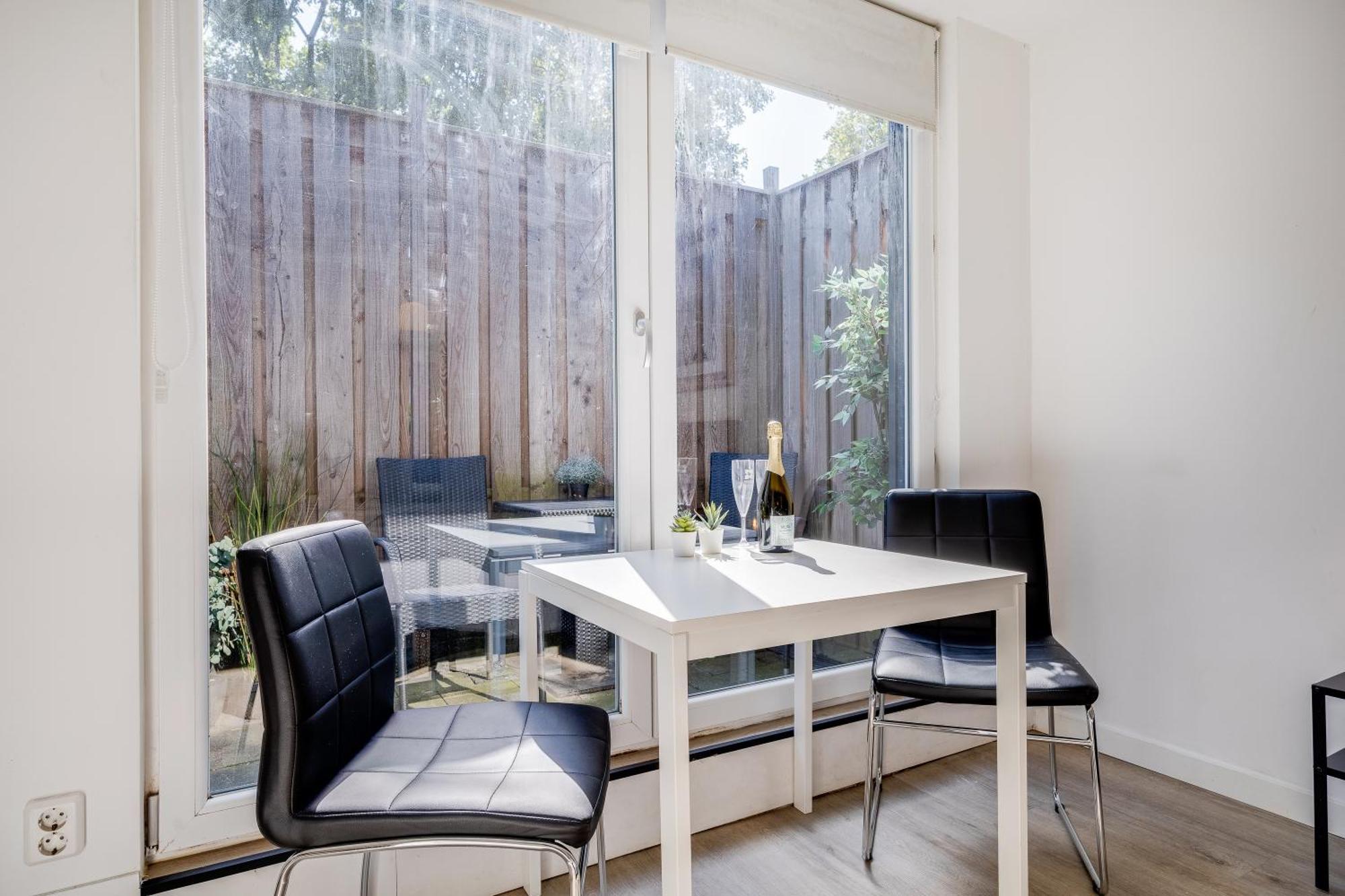 Luxe Wellness Apartment Apeldoorn With Jacuzzi And Sauna Екстериор снимка